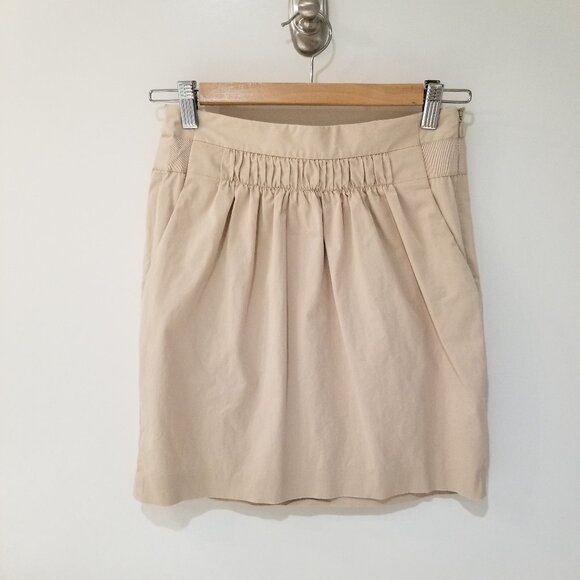 Banana Republic beige mini skirt, sz 0P - Picture 1 of 5